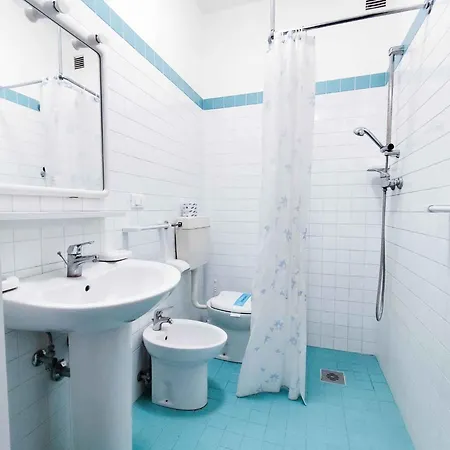 With A - C In 44132 Apartman