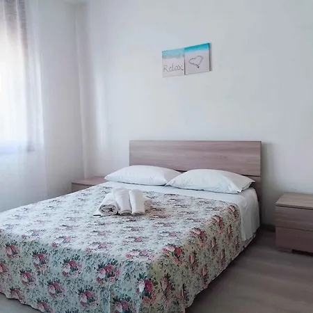 Apartman With A - C In 44132